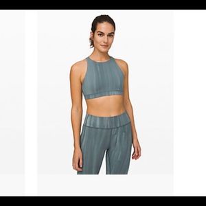 Lululemon High Neck Luxtreme Training Sports Bra